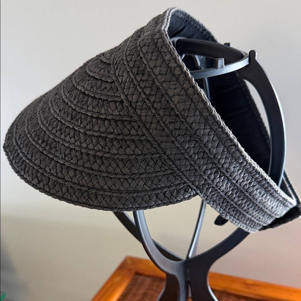 Madewell women’s  Black Braided Straw Visor - Lightweight Sun Visor